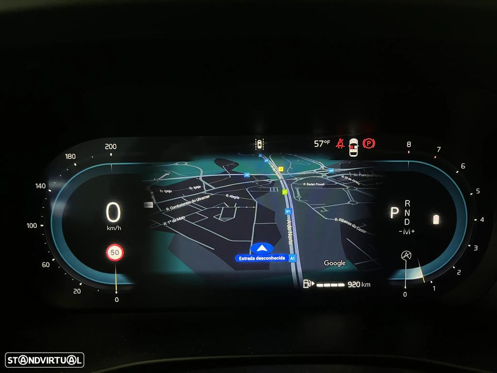 Volvo XC 40 2.0 B3 Plus Dark - 25