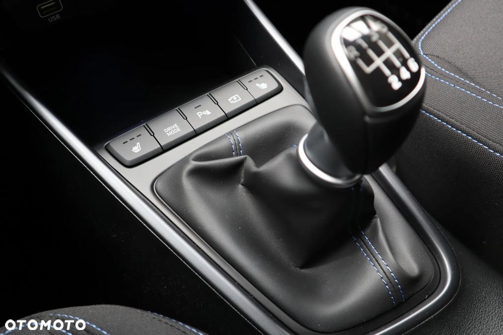 Hyundai Bayon 1.0 T-GDI Smart - 17