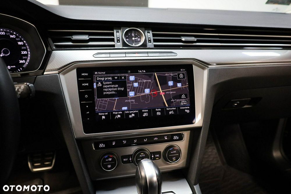 Volkswagen Passat - 18