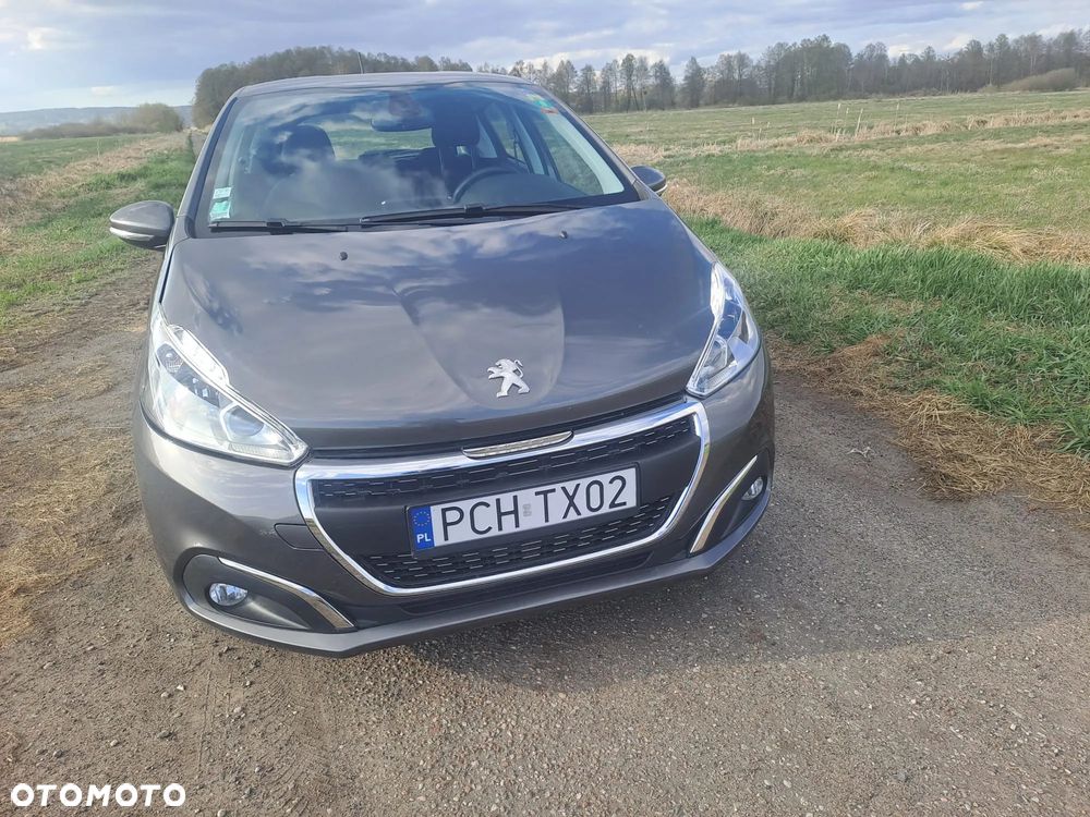 Peugeot 208 - 4