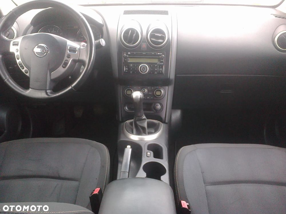 Nissan Qashqai - 12