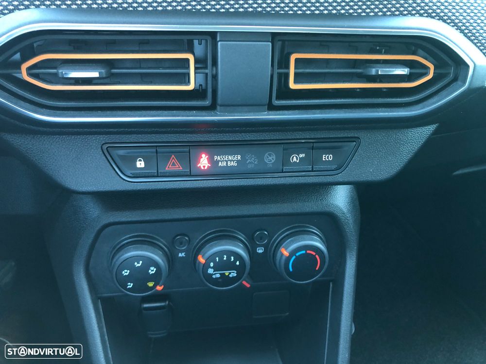 Dacia Sandero 1.0 TCe Comfort CVT - 27
