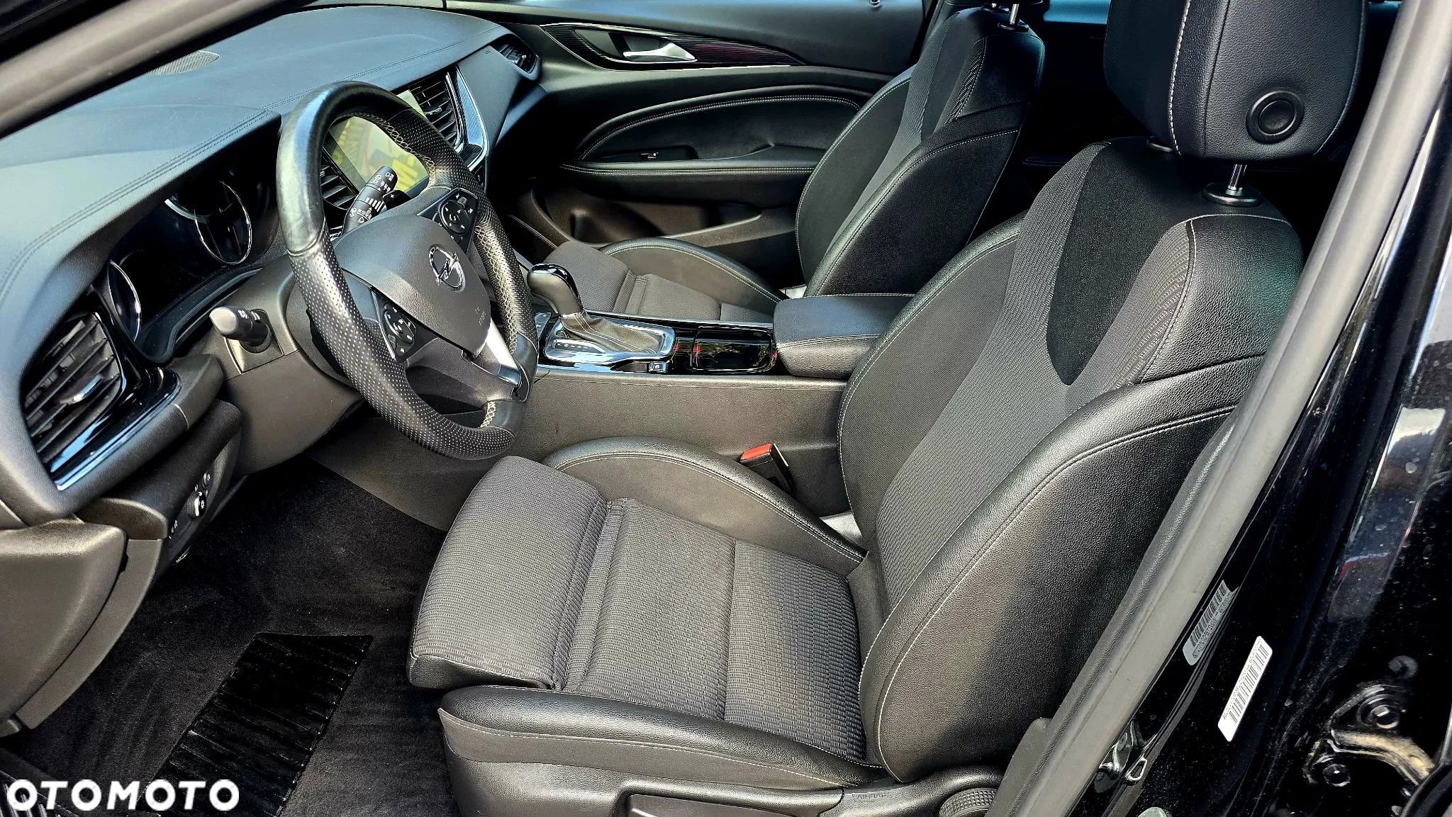 Opel Insignia 1.5 T Innovation S&S - 15