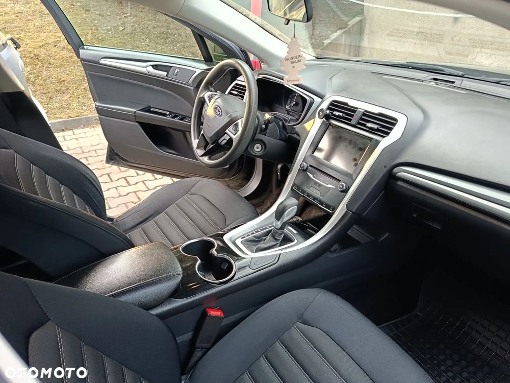 Ford Fusion - 14