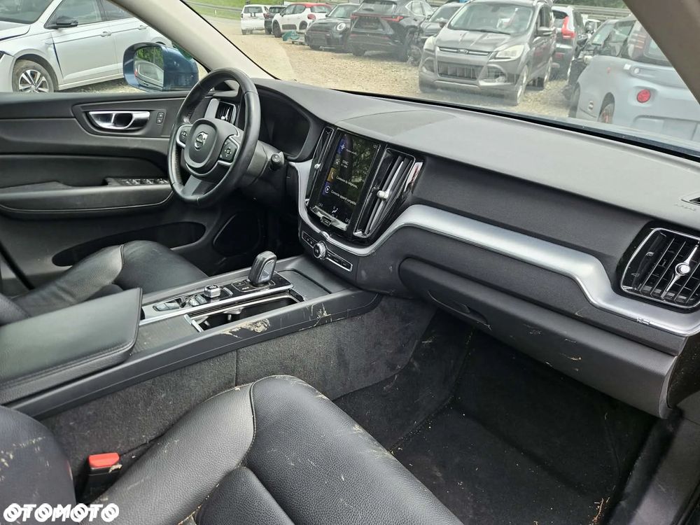 Volvo XC 60 T6 AWD Recharge Geartronic Inscription Expression - 6