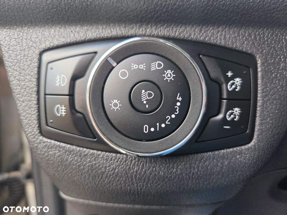 Ford Tourneo Courier ver-1-5-tdci-trend - 33