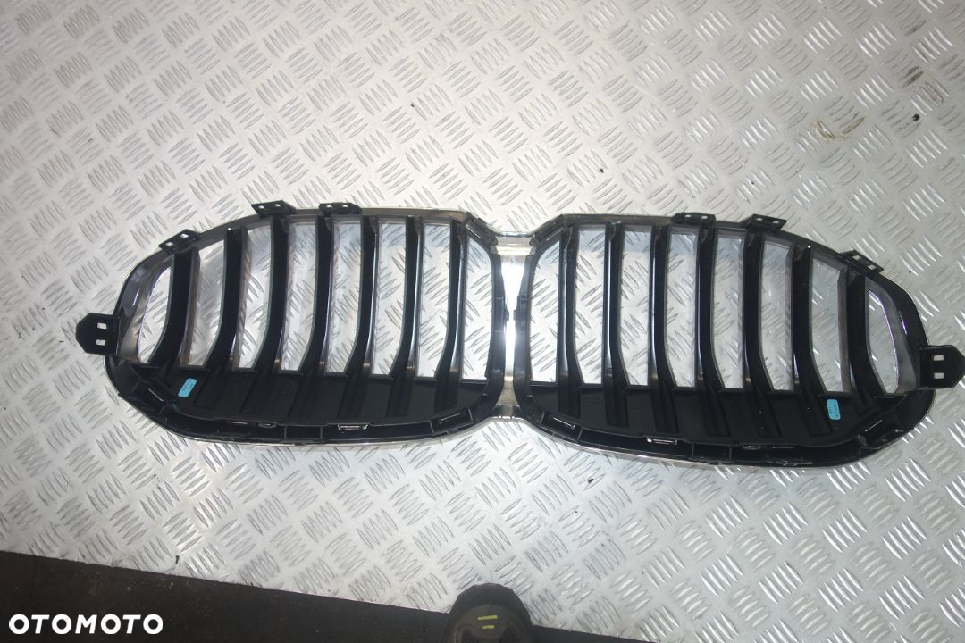 GRILL ATRAPA BMW I F40 M PAKIET - 3