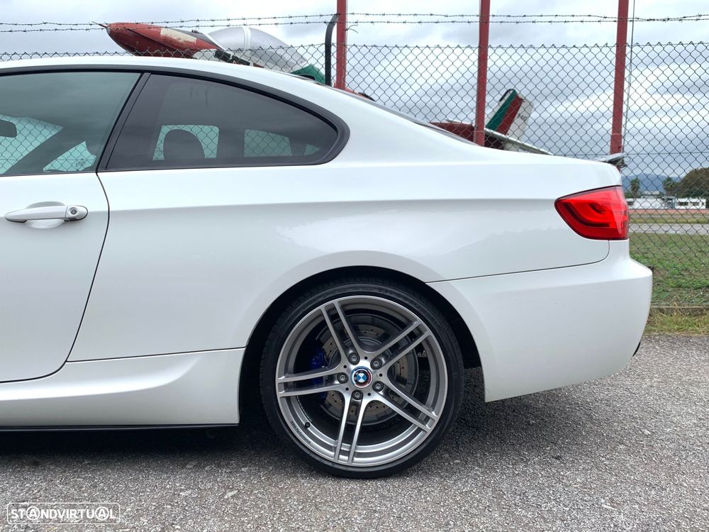 BMW 320 d Coupe Edição M - 36