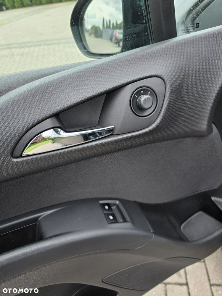 Opel Meriva - 13