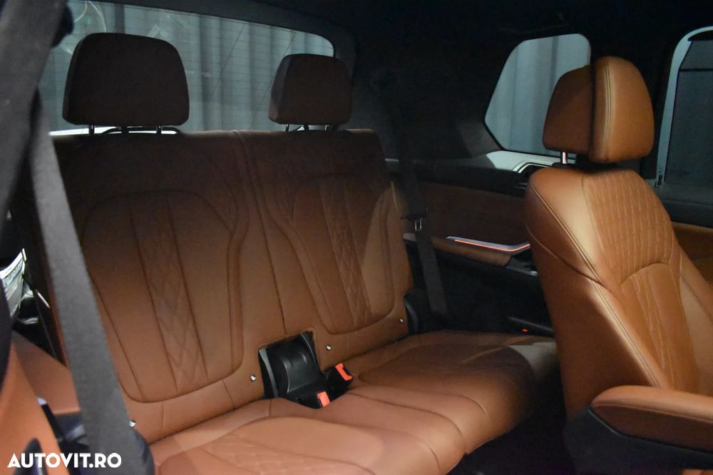 BMW X7 M60i xDrive - 15