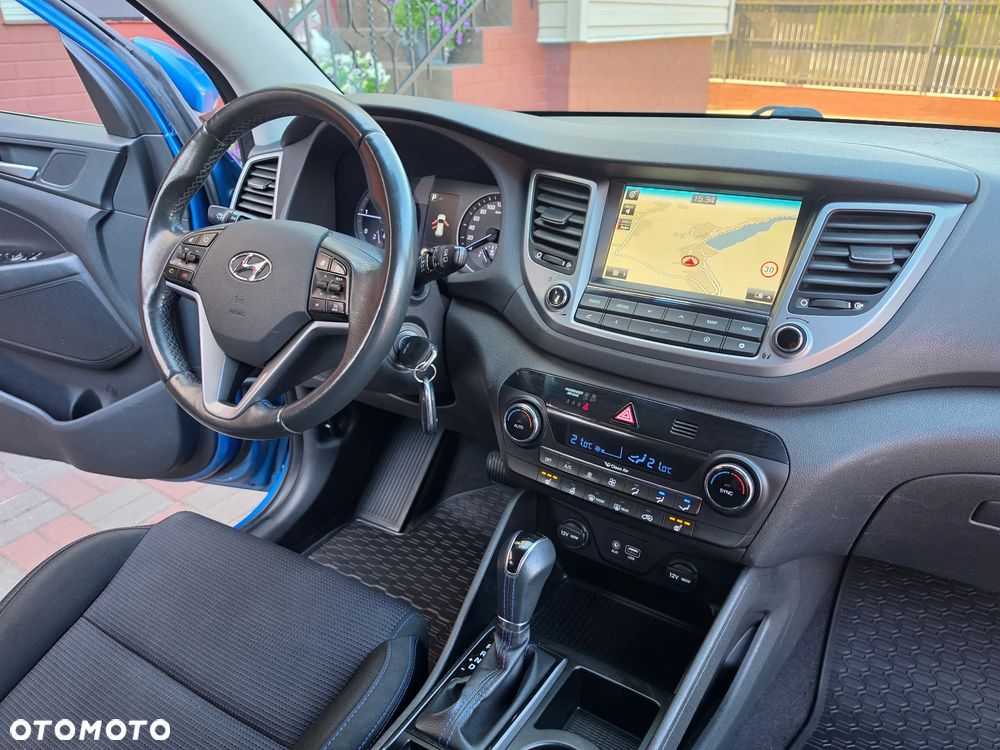 Hyundai Tucson blue 1.7 CRDi 2WD DCT Premium - 19
