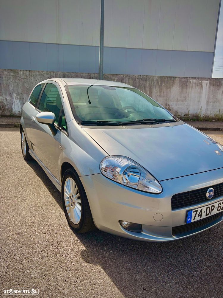 Fiat Grande Punto 2007 photo 2