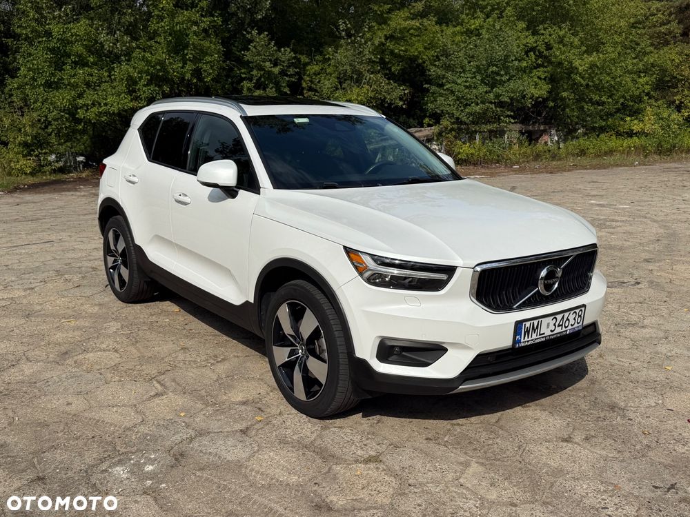 Volvo XC 40 T5 AWD Momentum - 1