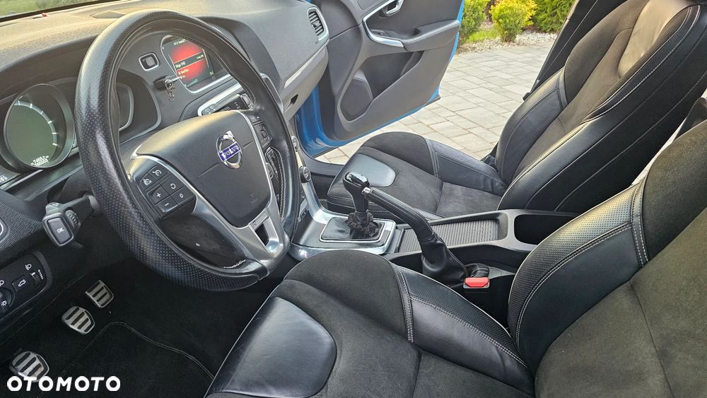 Volvo V40 D4 Drive-E R-Design Momentum - 17