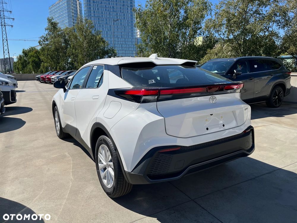 Toyota C-HR - 7