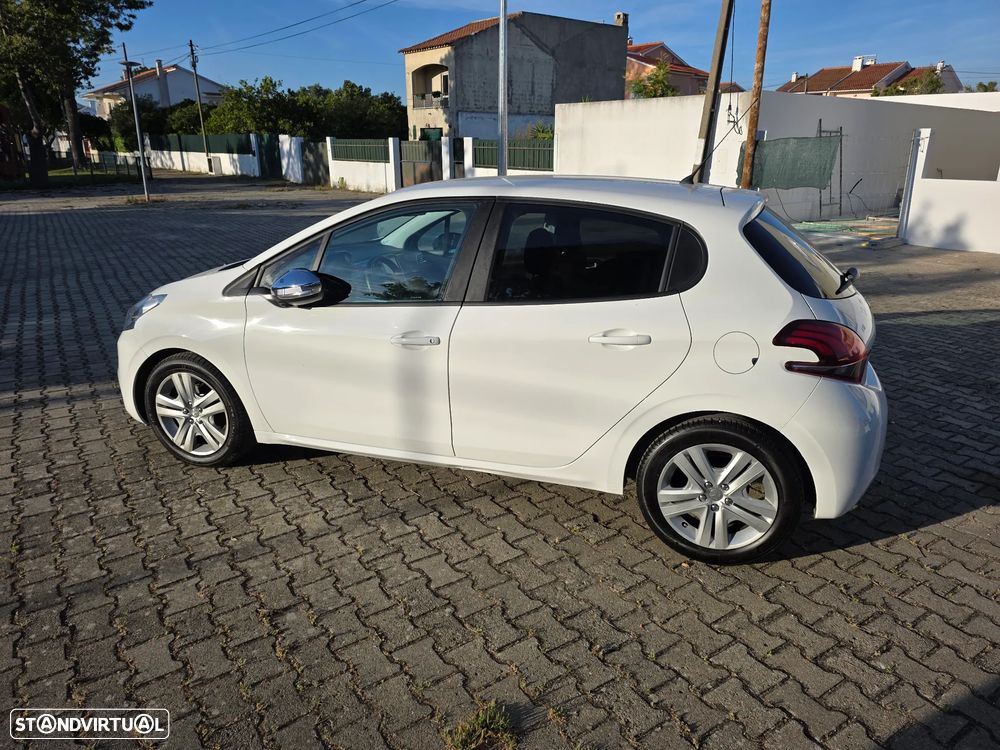 Peugeot 208 82 PureTech Style - 32