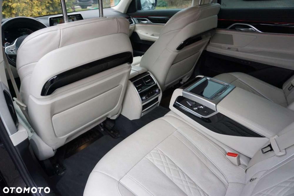 BMW Seria 7 - 9