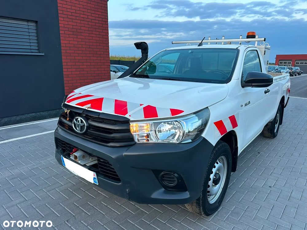Toyota Hilux 2.4 D-4D Single Cab DL 4x2 - 2