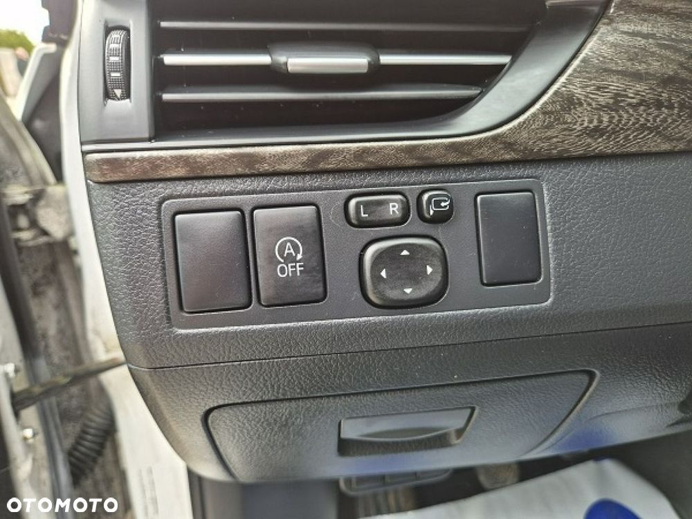 Toyota Avensis - 23