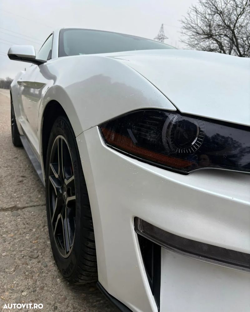 Ford Mustang 2.3 Eco Boost Aut. - 11