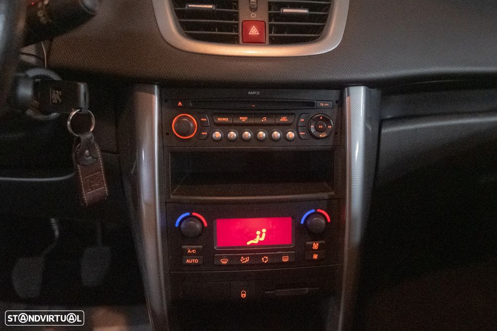 Peugeot 207 1.6 HDi Sport - 11
