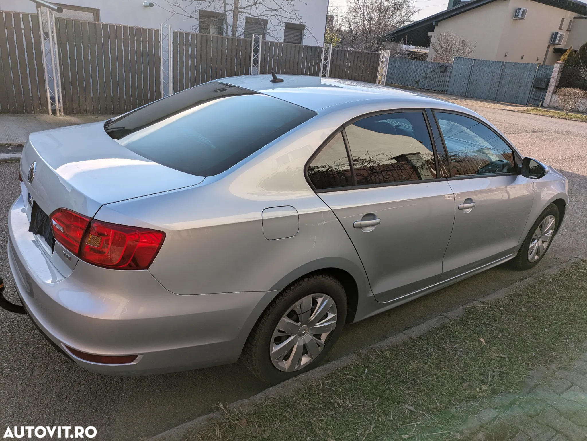 Volkswagen Jetta 1.6 TDI DPF Trendline DSG - 2