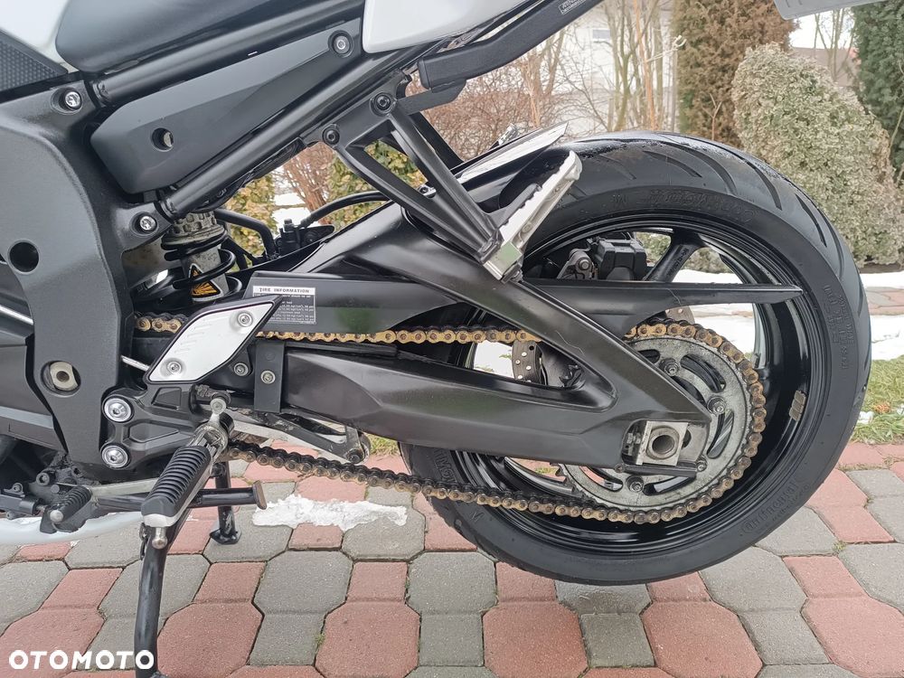 Yamaha FZ8 - 21