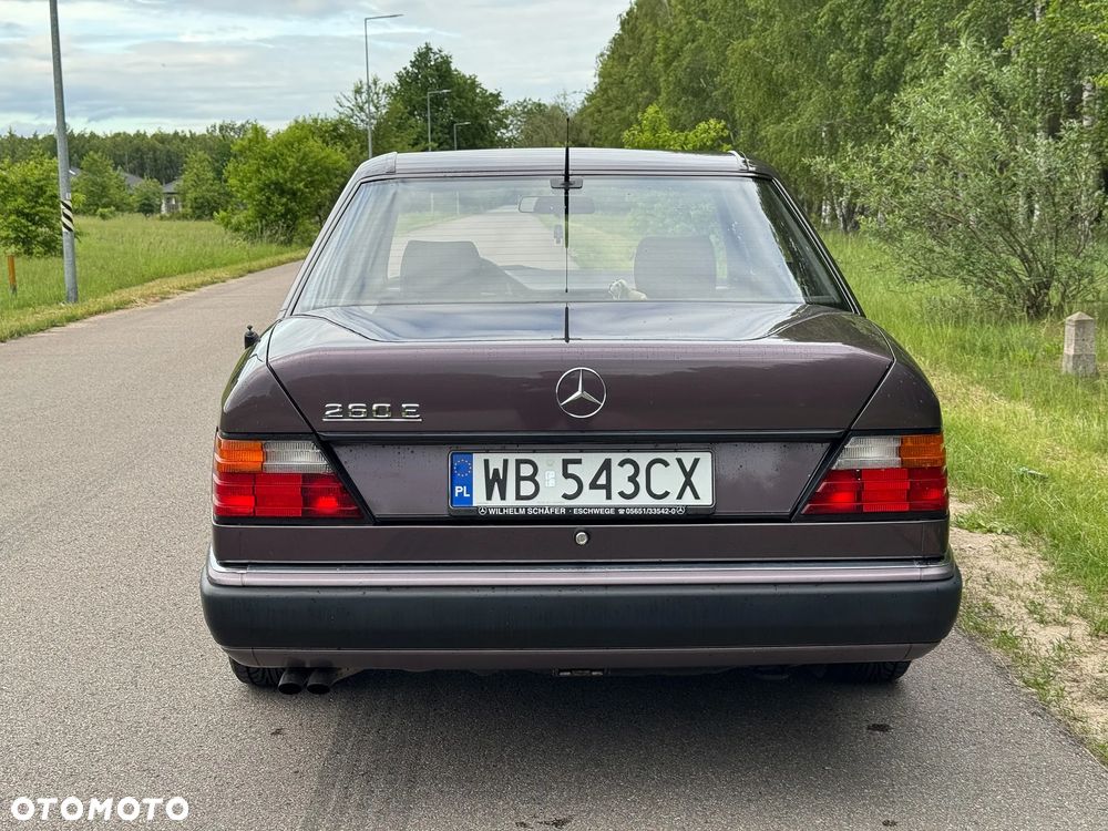 Mercedes-Benz W124 (1984-1993) - 13