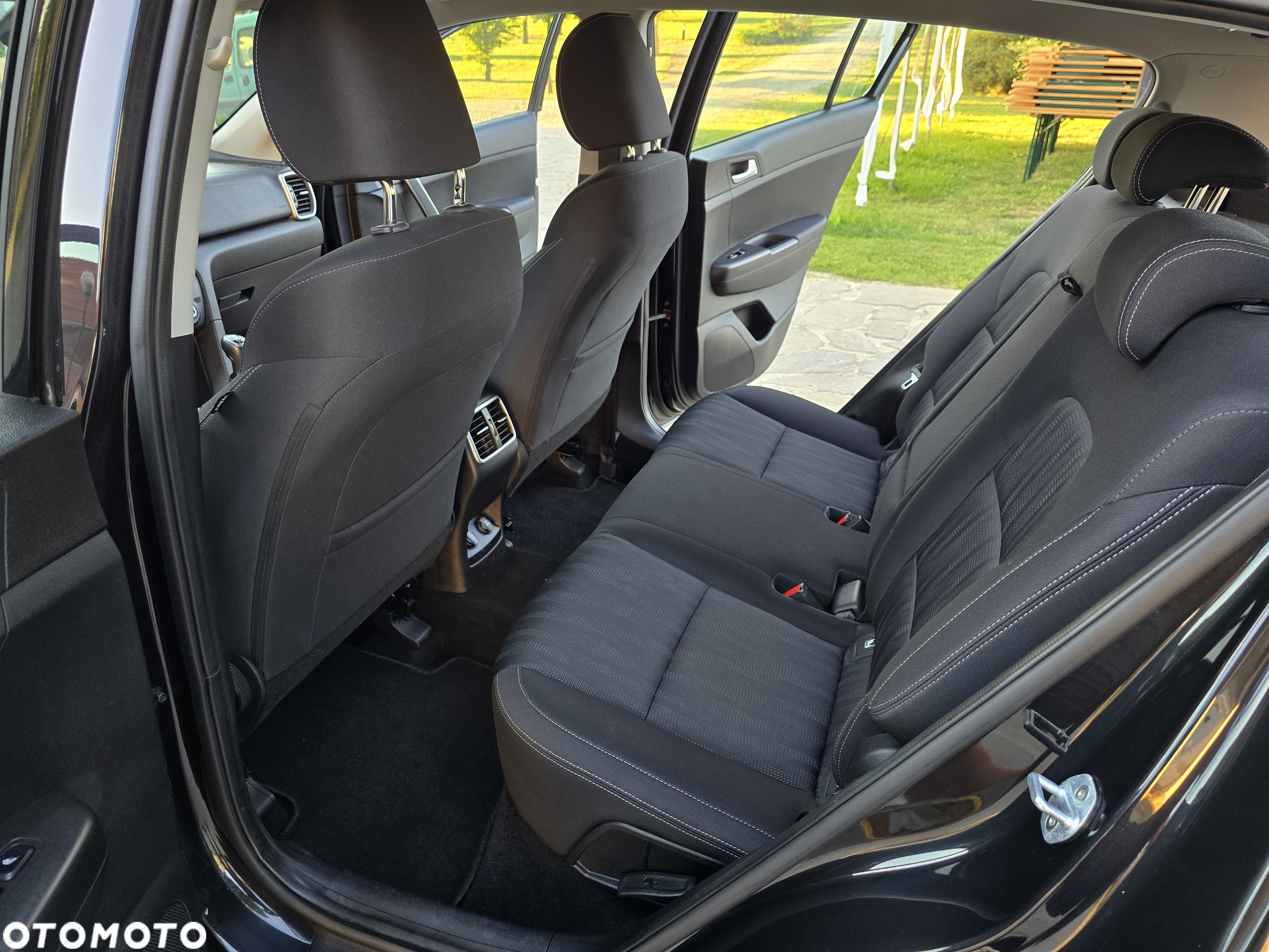 Kia Sportage 1.6 T-GDI AWD VISION - 32