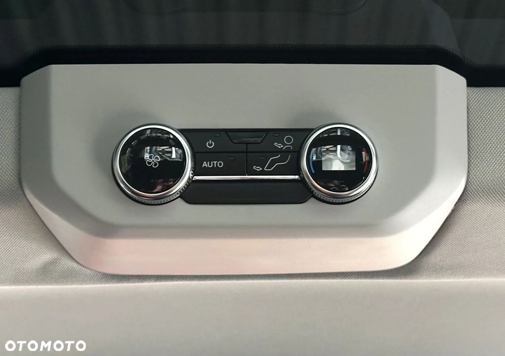 Ford Tourneo Custom - 15