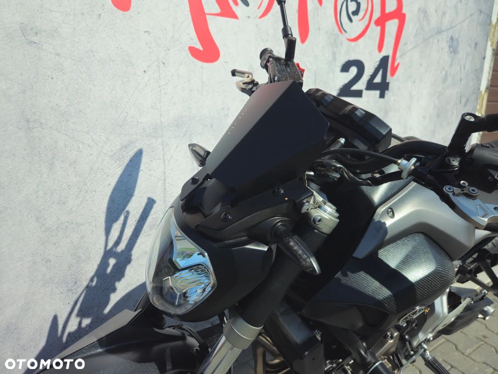 Yamaha MT - 9