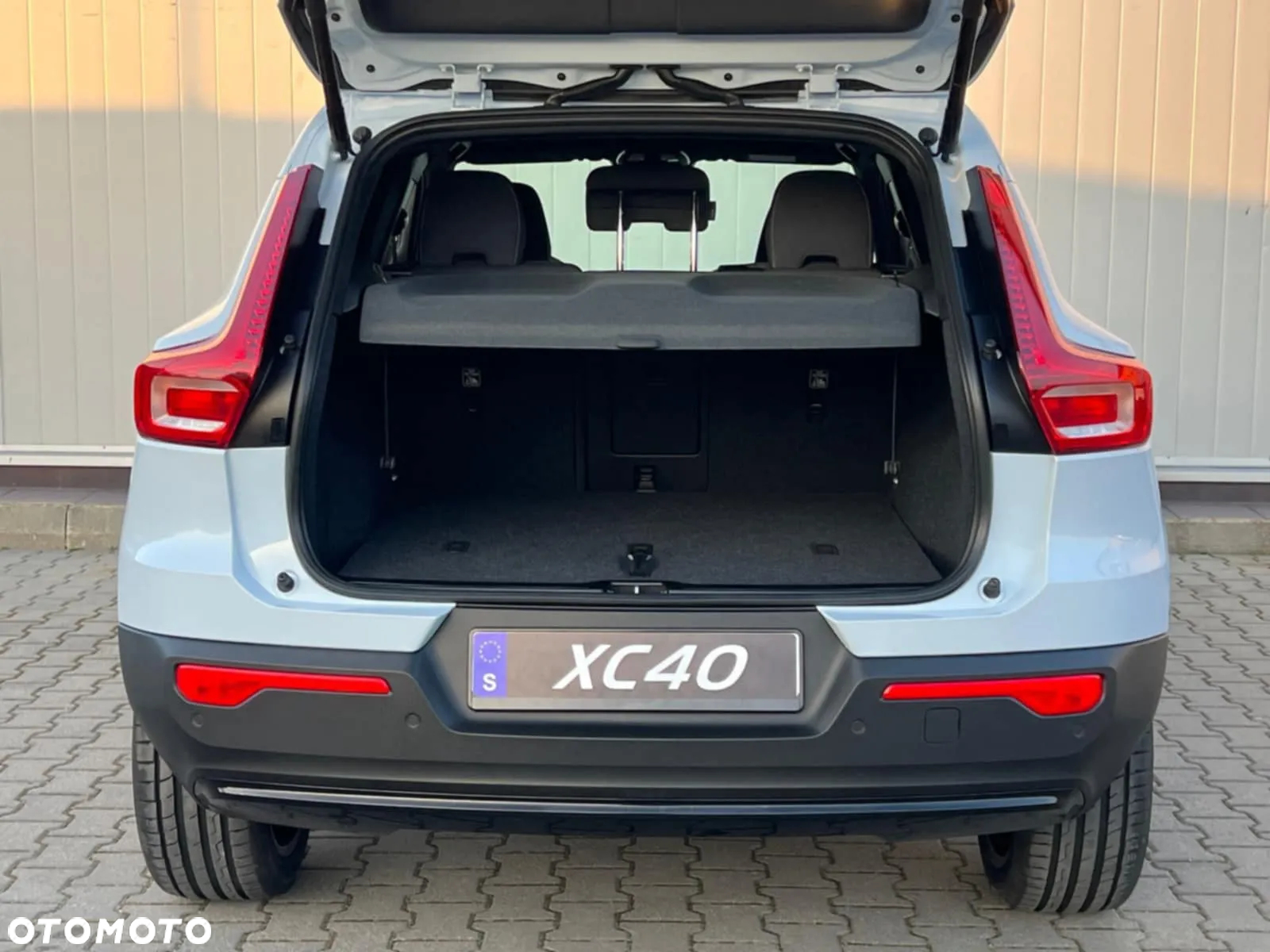 Volvo XC 40 B4 AWD Plus Dark - 17