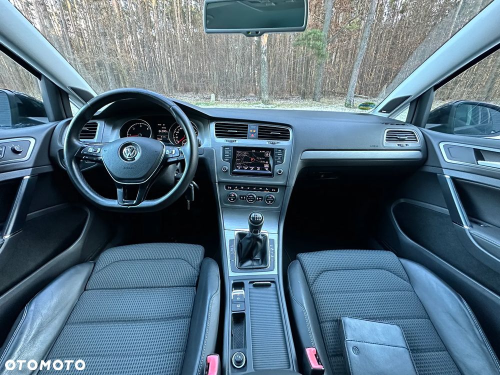 Volkswagen Golf 2.0 TDI (BlueMotion Technology) Comfortline - 26