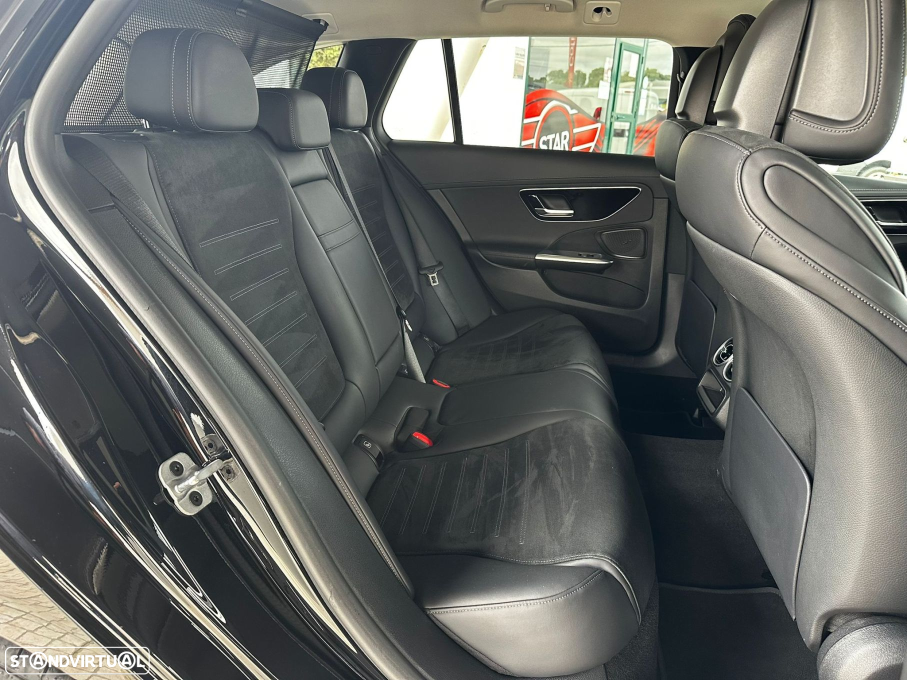 Mercedes-Benz C 300 e AMG Line - 25