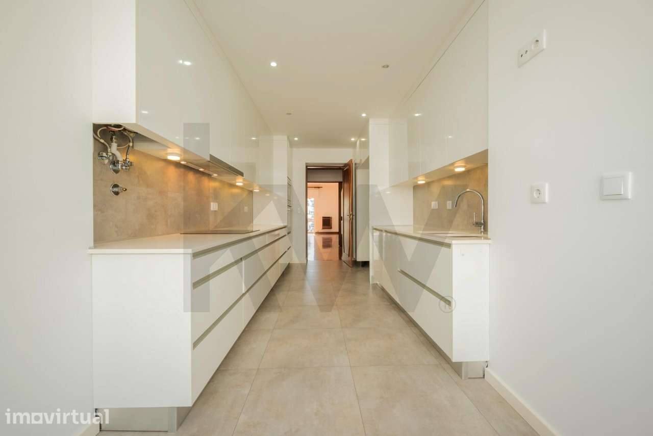 ​​​​​​​​​​​​​​​​​​​​​​​​​​​​Exclusivo Apartamento T3 em Miraflores na - Grande imagem: 4/28