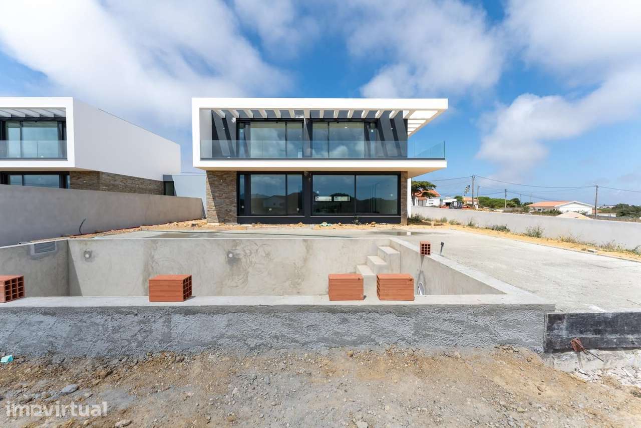 Moradia Geminada T4 com piscina, Fontanelas, Sintra - Grande imagem: 2/27
