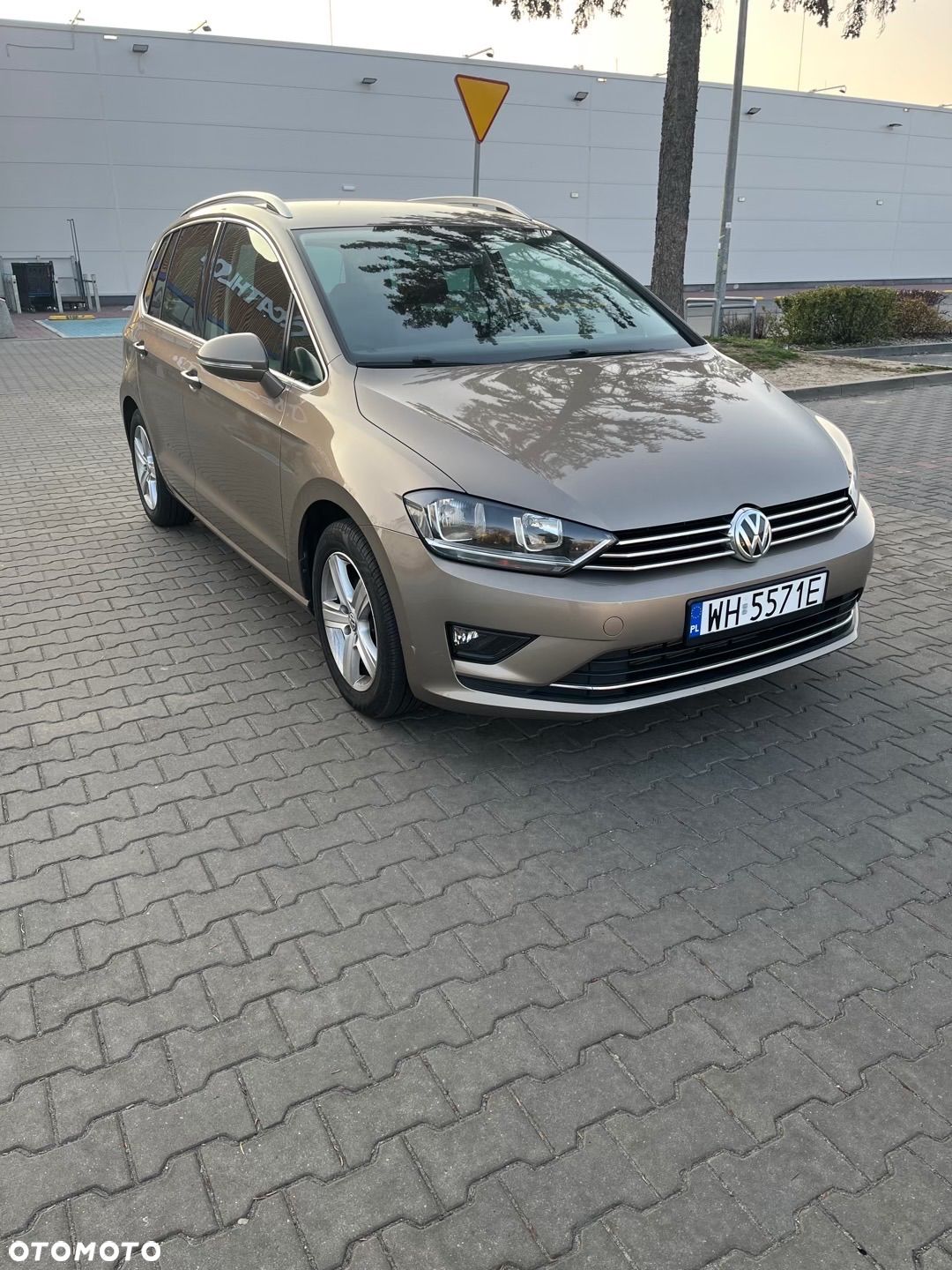 Volkswagen Golf Sportsvan 1.2 TSI (BlueMotion Technology) DSG Comfortline - 1