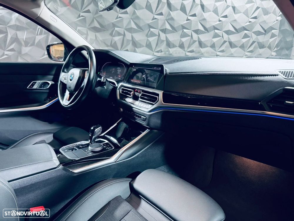 BMW 318 d Touring Line Sport Auto - 13