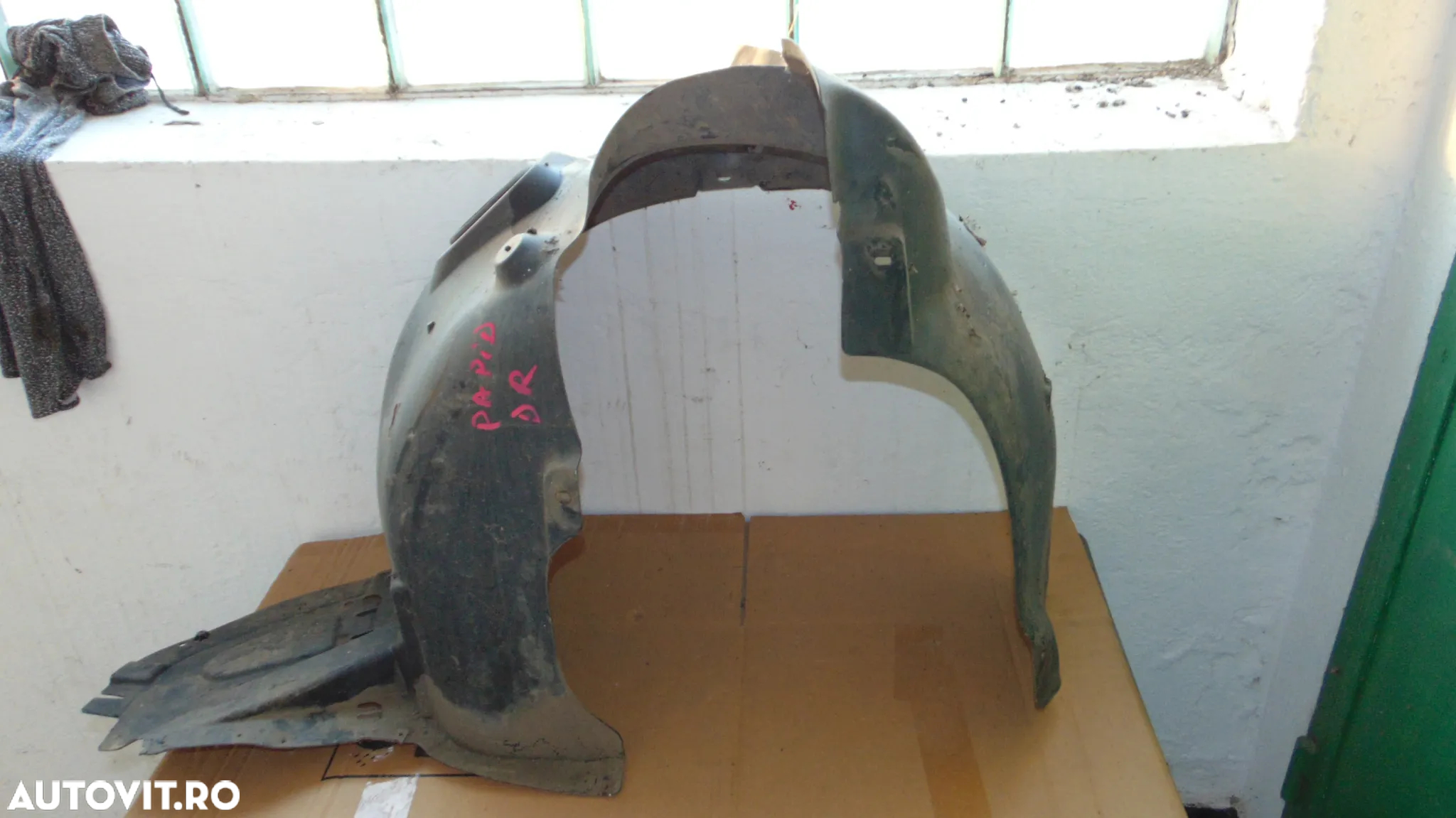 Carenaje aparatori noroi Fata/Spate Skoda Rapid an 2012 - 12