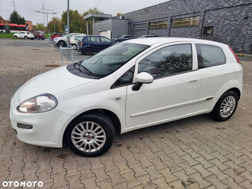 Fiat Punto 2016 photo 2