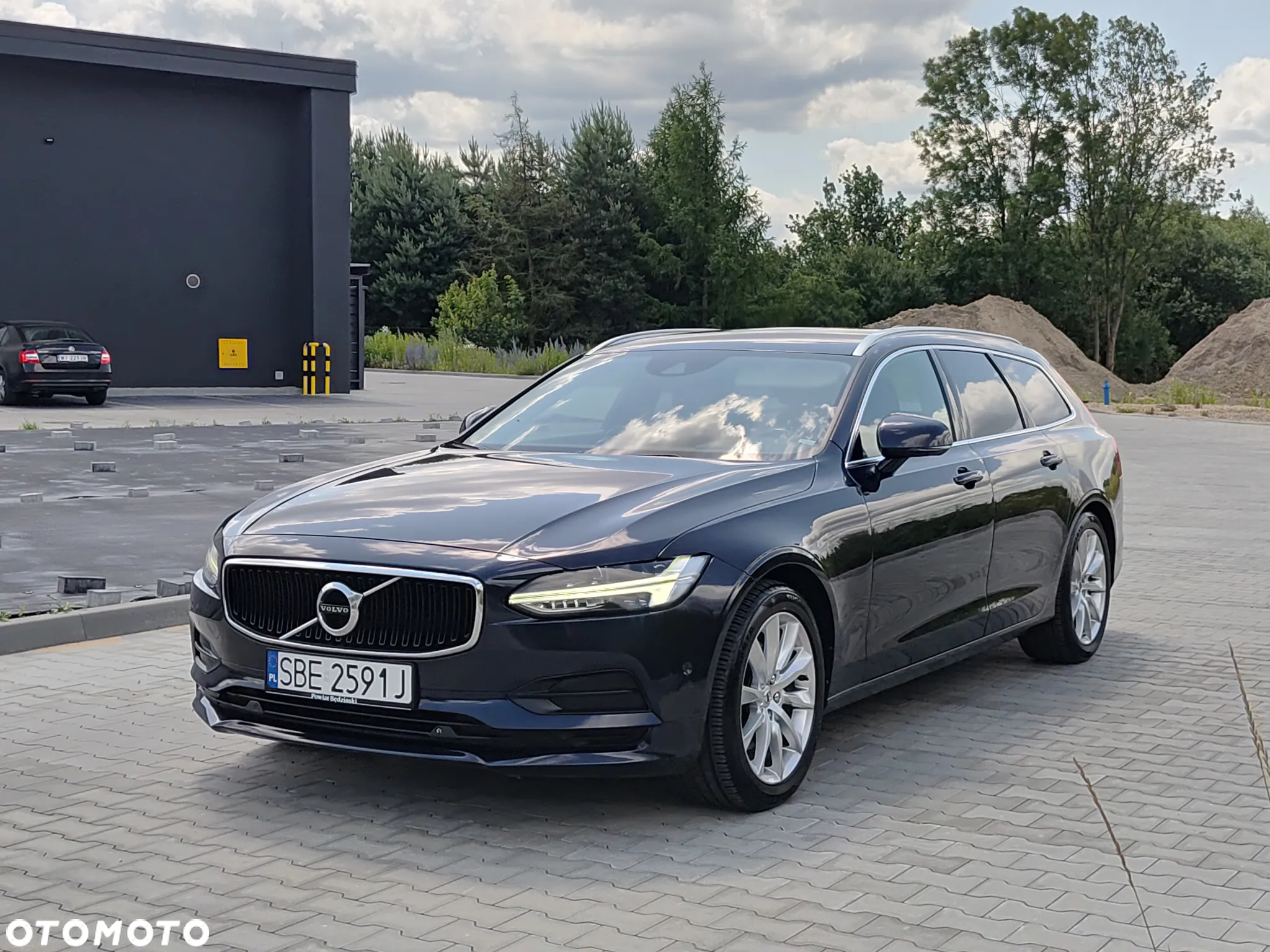 Volvo V90 D3 Momentum - 2