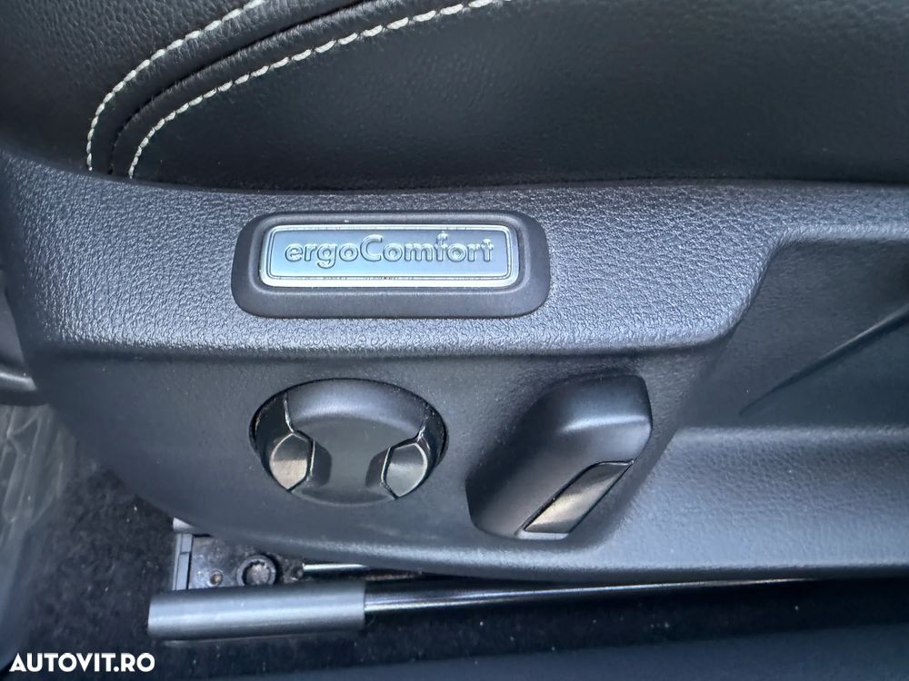 Volkswagen Passat - 20