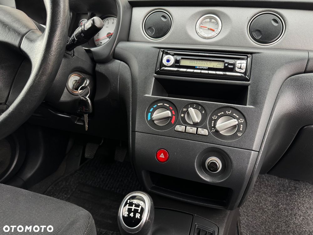 Mitsubishi Outlander - 11