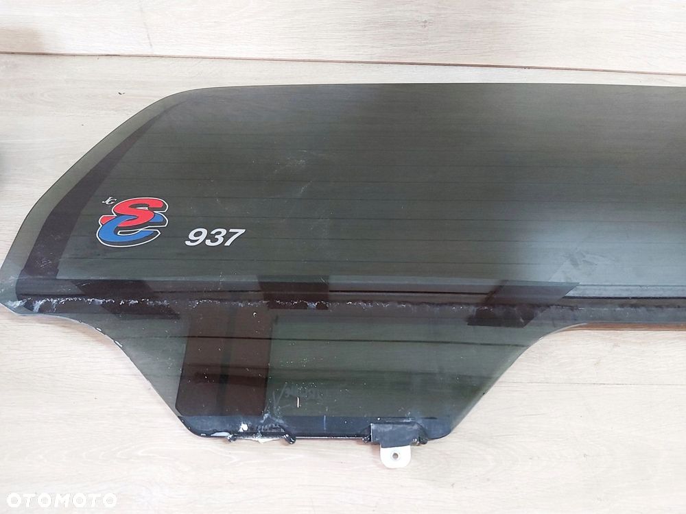 Toyota Tundra II 07 - 20 szyba tył tylna karoseryjna Crew MAX - 4