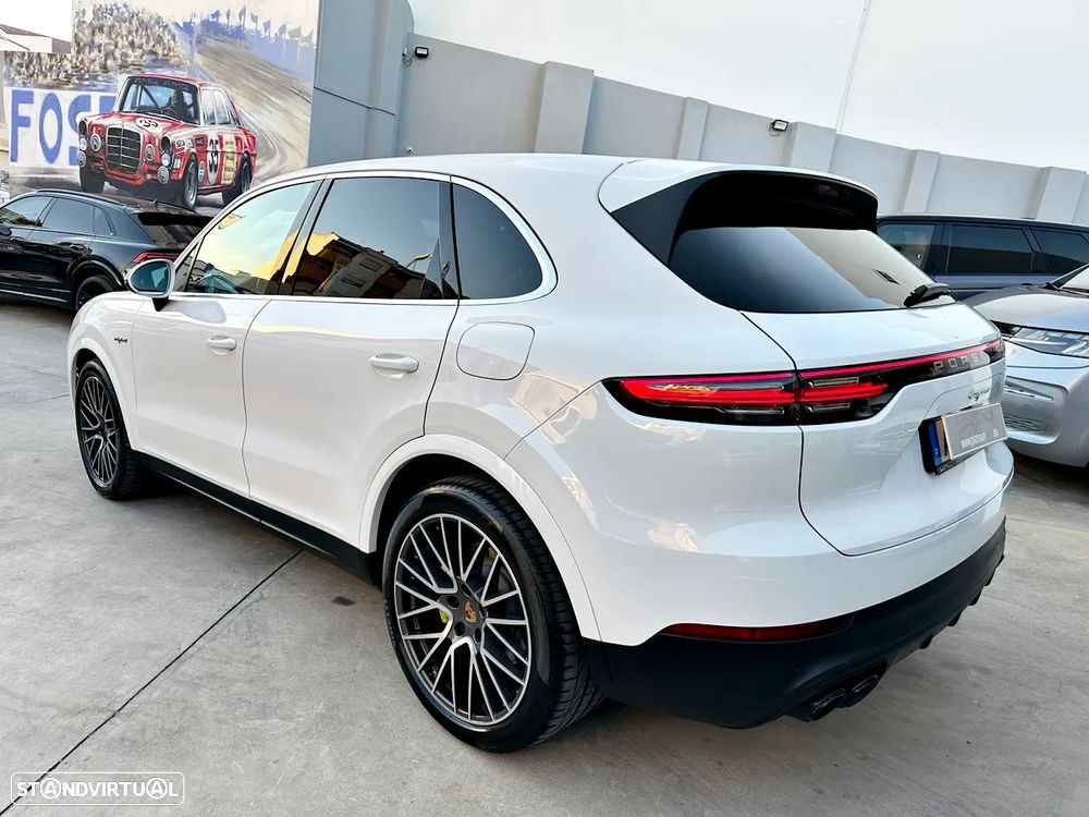 Porsche Cayenne E-Hybrid - 5