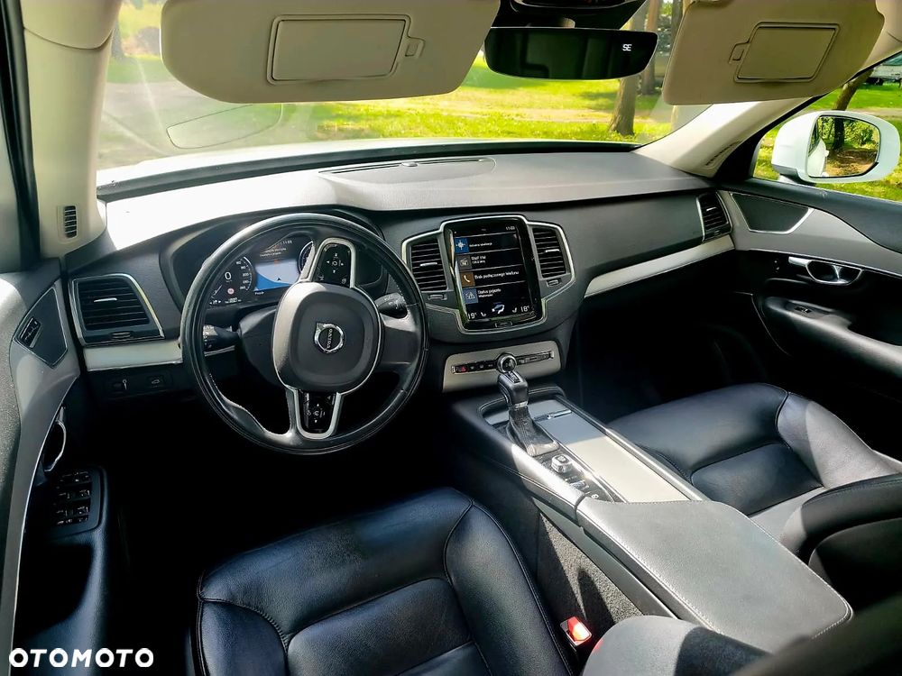 Volvo XC 90 T5 AWD Momentum 7os - 16