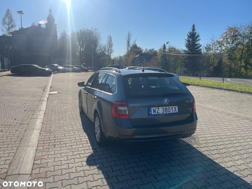 Skoda Octavia 2.0 TDI 4x4 Ambition DSG - 3