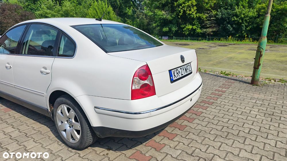 Volkswagen Passat - 10