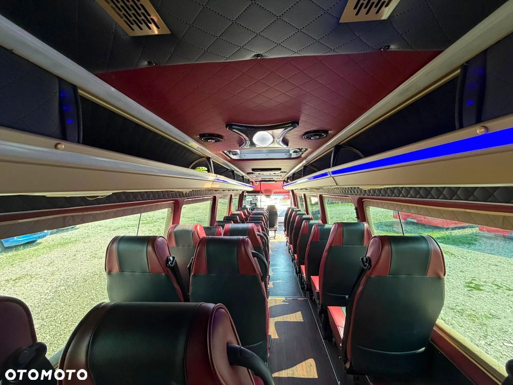 Mercedes-Benz Sprinter 519 - 16