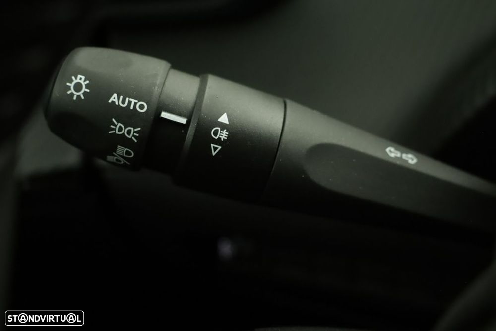 Peugeot 2008 1.2 PureTech Allure - 16